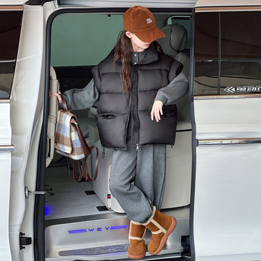 Wooden house girl's winter vest plus velvet and thickening for middle and large children 2026 new style autumn and winter style children's three-piece trendy black cotton vest thickened 140 recommended height 125-135 weight 50-60 Jin Jin is equal to 0.5 kg