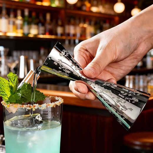 Bar Soul 304 stainless steel wine measurer, classic Japanese one-piece ounce cup, bartender jigger measuring cup with scale, mirror light, 30/45ml