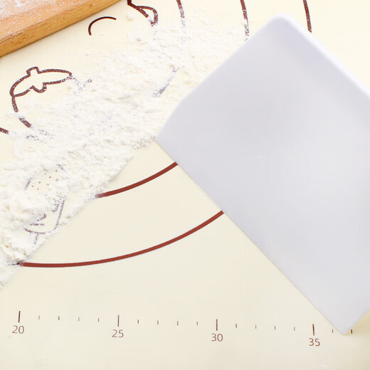 Baking Xiaoai plastic trapezoidal scraper baking kitchen tool steamed bun cutting knife cream cake rice roll scraper household trapezoidal hard scraper small
