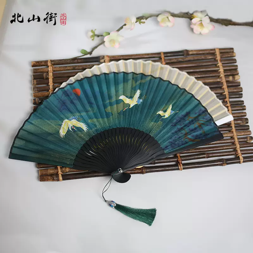 Yusen recalls the Chinese style Song Huizong Ruihe picture fan ancient style folding fan Hanfu summer portable small fairy crane Xiangyun female fan Xianyunyehe white lacquer edge white bone
