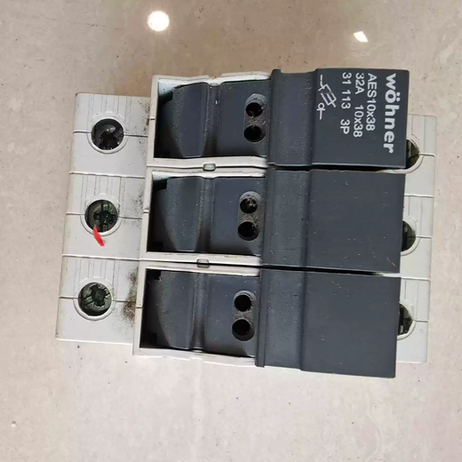 Wohner fuse base 31110-31111-31112 Default