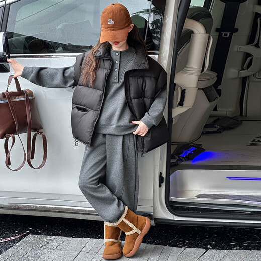 Wooden house girl's winter vest plus velvet and thickening for middle and large children 2026 new style autumn and winter style children's three-piece trendy black cotton vest thickened 140 recommended height 125-135 weight 50-60 Jin Jin is equal to 0.5 kg