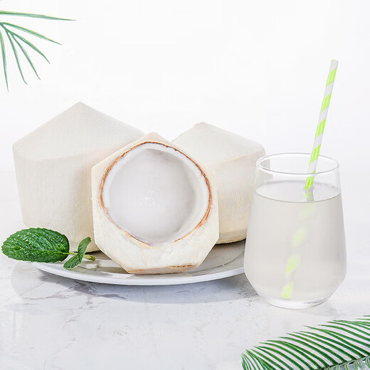 Hair straight from the source Hainan Wenchang peeled green coconut fresh coconut natural coconut water fresh fruit tastes a bit sour Hainan peeled green coconut 1