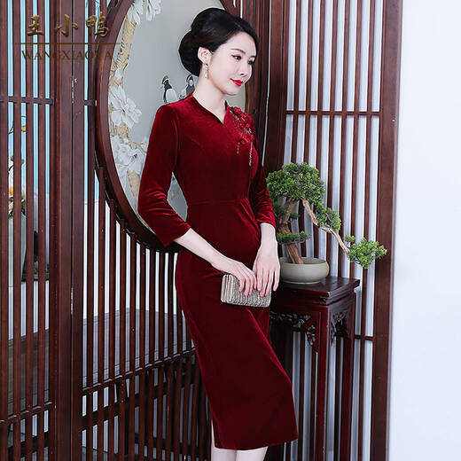 Wang Xiaoya slim new high-end back slit wedding dress 2026 spring gold velvet improved cheongsam dress burgundy M