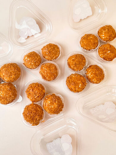 Transparent three-piece crispy puff packaging box Snow Mei Niang box meat floss and shellfish box small dessert packaging box 3 pieces 4 pieces 4 pieces transparent box 200 sets