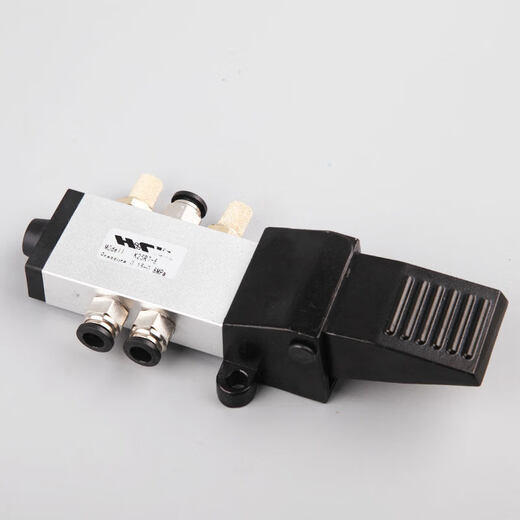 Pneumatic switch foot valve 4F210-08 foot pedal cylinder control valve air valve FV420 reversing valve, one in and one out, 2-point thread, connected to 6mm air pipe