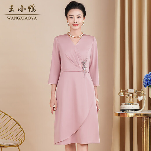 Wang Xiaoyaxi's mother-in-law wedding banquet outfit 2026 new spring three-quarter sleeve young mother's belly-covering slimming dress pink M