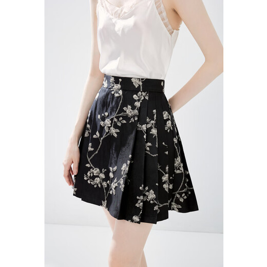 Qiushui Yiren Retro Chinese Style Suit 2025 Autumn New Women's New Chinese V-neck Shirt Pleated Skirt Two-piece Set Black S