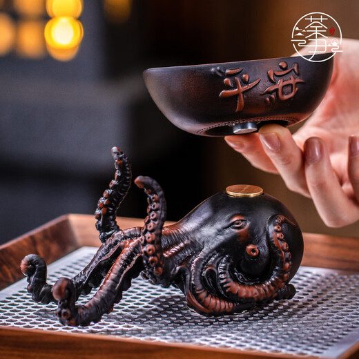 He Jiagong's light luxury creative octopus tea filter, purple pottery hand-carved tea set, filtered tea residue, tea ceremony accessories, Bafang Laicai Tea, Purple pottery Octopus tea leaking tea filter, high-end gift box
