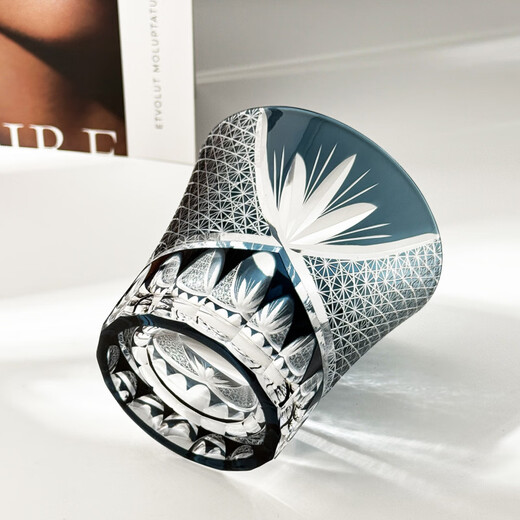 Fat Donglai's same domestic product carefully selected VIANASA S Edo Kiriko red chrysanthemum wine glass Japanese handmade crystal glass blue red chrysanthemum gift box 1 piece