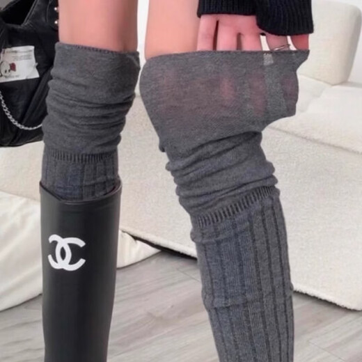 Over-the-knee socks for women, autumn and winter double-needle stockings for women, milk white high stockings, thigh socks, Japanese ladies splicing pile socks, beige one pair, one size fits all