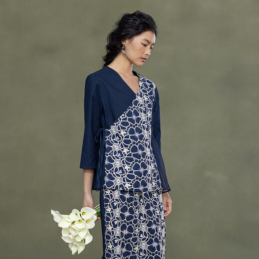 Life on the Left Vipshop Spring and Summer Style Life on the Left 2026 Early Spring New Cotton and Linen Blend Lace Embroidered Chinese Style Shirt for Women Navy S