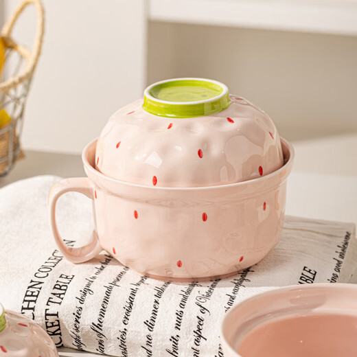Tuojin instant noodle bowl ceramic high-quality bowl with lid for dormitory student bowl personal bowl and chopsticks set for one person Strawberry instant noodle bowl (with lid)