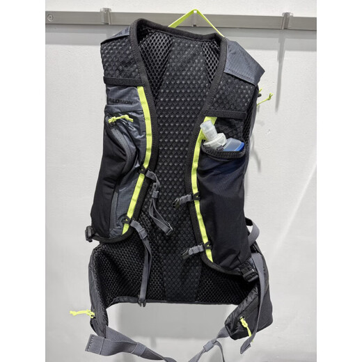 Salomon Salomon 15L multifunctional comfortable breathable mountaineering bag outdoor bag polyester ebony color couple model c25466 15L