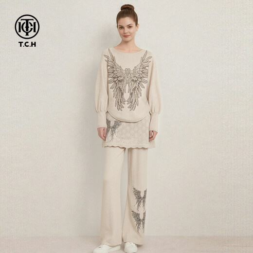 TCH knitted suit for women 26 years early spring model angel wings hot diamond fashion versatile temperament elegant style culottes two-piece set off-white S