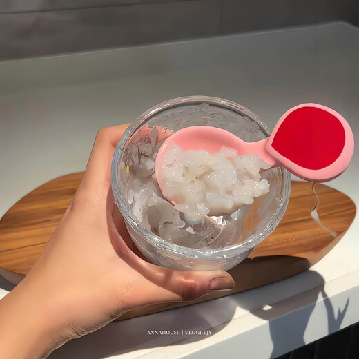 FGFN stirs meat and garlic very fast~ Electric garlic pounder garlic press kitchen New Year's Eve dinner garlic mashed artifact home use two-piece beige + green