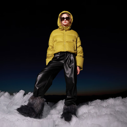 Sancai 2025 new winter hooded down jacket short 90 white duck down jacket for women