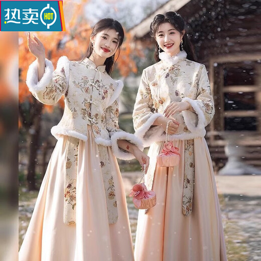 Xia Dian Suding Queen (SE.PSTP) bridesmaid dress new Chinese style 2026 new winter plus velvet national style sister group high-end cheongsam dress thickened long sleeves champagne color B style plus velvet L