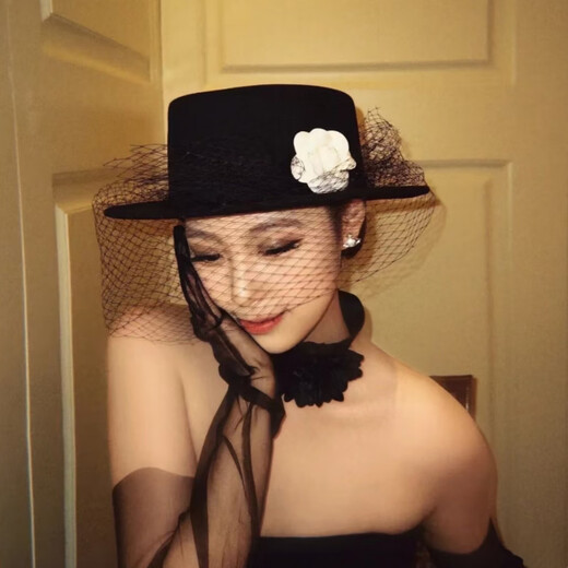 Qiaobo Le Hepburn hood French Hepburn style camellia top hat with temperament, retro British hat, lady style flat top