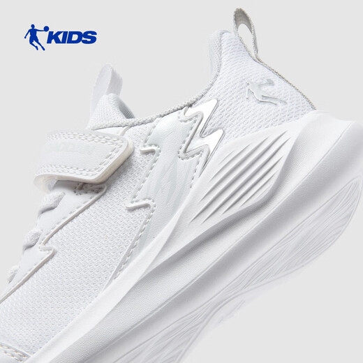 Jordan (QIAODAN) Chasing Pro | Children's Running Shoes for Boys 2026 Spring New Children's Shoes Outdoor Soft Sole Sports Shoes for Baby Pure White/Gray Silver 26