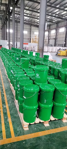 Kuaiyoumei 2 fattening pig feed, piglets and piglets 4 compound premix for weight gain, fattening, growth promotion and diarrhea prevention for pigs. The enhanced version comes with two packs for growth promotion and two packs of supplementary materials.