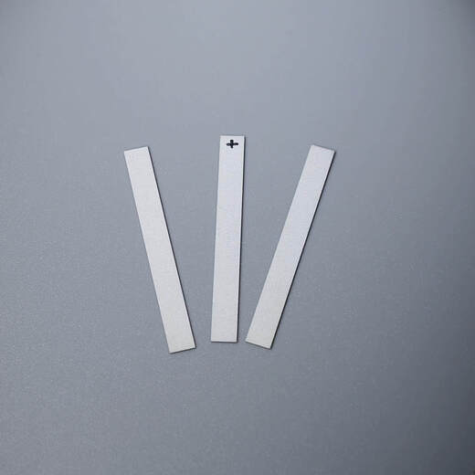 PZT piezoelectric ceramic sheet rectangular strip piezoelectric sheet ultrasonic transducer sensing sheet P5 P8 can be customized 40*10*1mm p5 curled electrode (positive and negative in the same plane)