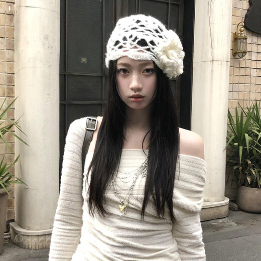 Huaxuan retro hollow flower baotou hat for women, Korean ins face-showing small pullover hat, large head circumference, versatile handmade knitted hat, white flower knitted hat