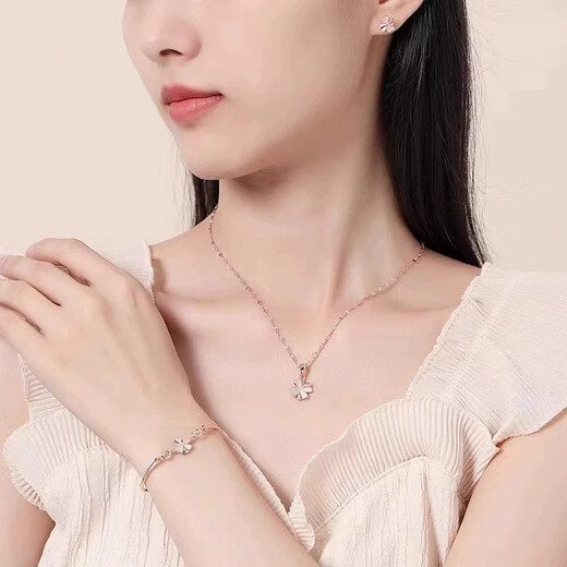 DL 199818K gold four-leaf clover pendant 18 gold necklace for women 750 color gold rose gold lock 18K rose gold four-leaf clover with diamond necklace + counter gift