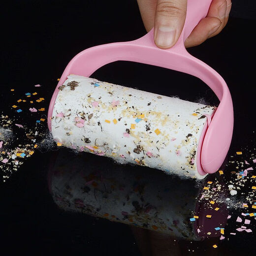 Pet roller hair stick machine can tear and wash the roll paper to remove dust on the bed, pet hair, clothes and hair suction tool. Clean + super strong adhesive force. Each roll will give you 20 more tears. 3 rolls of paper + 1 thickened handle. 180 s.