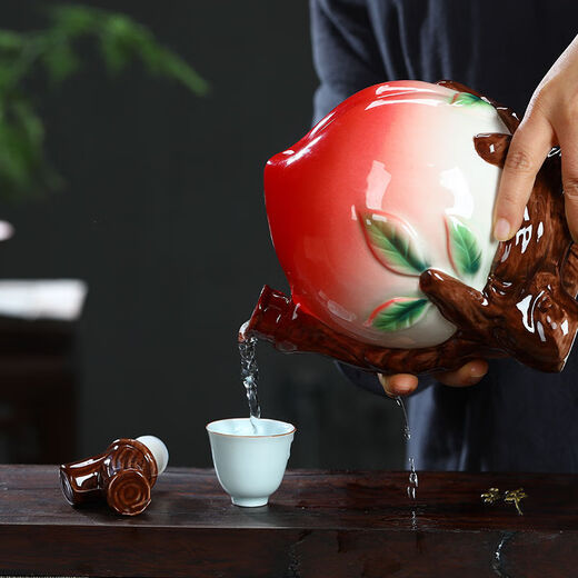 Empty bottle Jingdezhen ceramic wine bottle longevity peach wine jar 2 Jin Jin equals 0.5 kg 5 Jin Jin equals 0.5 kg Gift box Birthday banquet gift porcelain cellar wine jar wine set 5 Jin Jin equals 0.5 kg Single bottle of longevity peach + brocade box