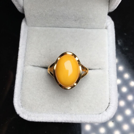 925 silver plated inlaid with natural amber chicken fat yellow beeswax women's ring, live new style, simple and fashionable, picture color