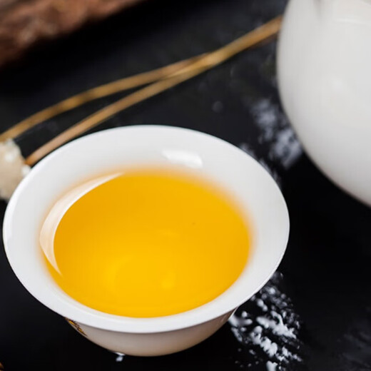 Grüner und Qian Liu Tee 250g Antike Baumknospen und Blätter Jin Qian Liu Yuan Blatttee können mit Mais -Tintenfisch und Maulbeerblättern verwendet werden, um Tee zu machen