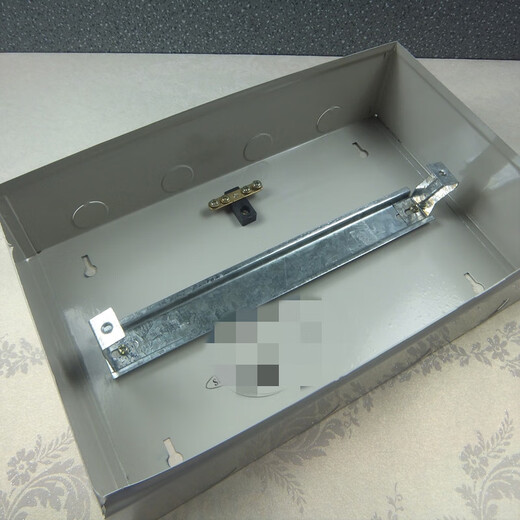 PZ30明装铁体配电箱12回路回路箱十二路强电箱空开漏电箱铁壳明盒