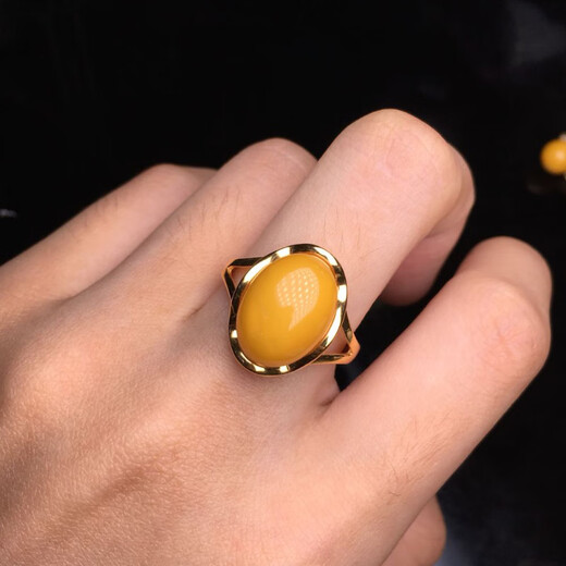 925 silver plated inlaid with natural amber chicken fat yellow beeswax women's ring, live new style, simple and fashionable, picture color