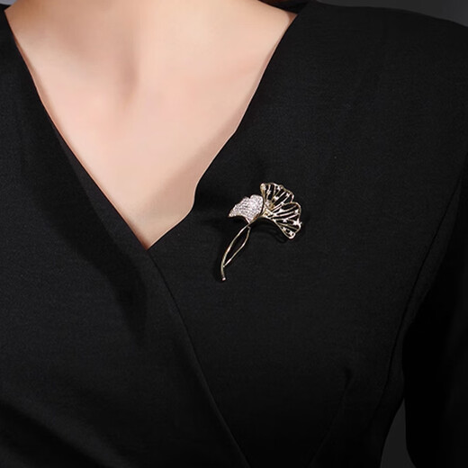 Jingshengya Zhou brooch women's high-end corsage suit suit accessories light luxury temperament women's birthday gift girls practical high-end brooch five-piece set gift box