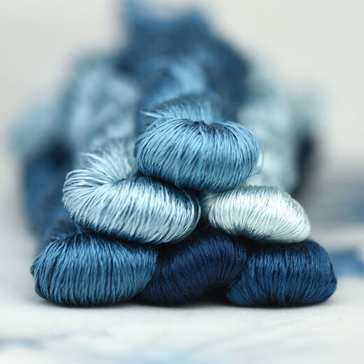 Other embroidery craftsmen No. 118 6A velvet floral mulberry silk thread, no splitting, no twisting, direct brushing with velvet ink blue, no splitting, no twisting, No. 4 large branch