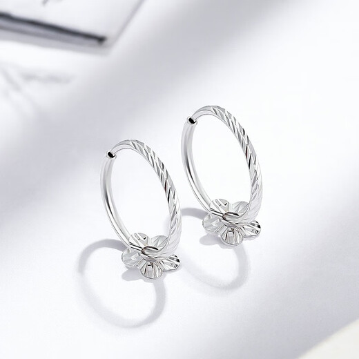 Liuguifu Jewelry Platinum Earrings Women's PT950 Earrings Small Sweet Flower Earrings Birthday Gift 1.50g
