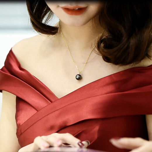 DL 1998 Chinese Valentine's Day gift Tahitian black pearl pendant Xinrun 18K gold malachite green 815mm black + slight flaws + 18K yellow base 14-15mm