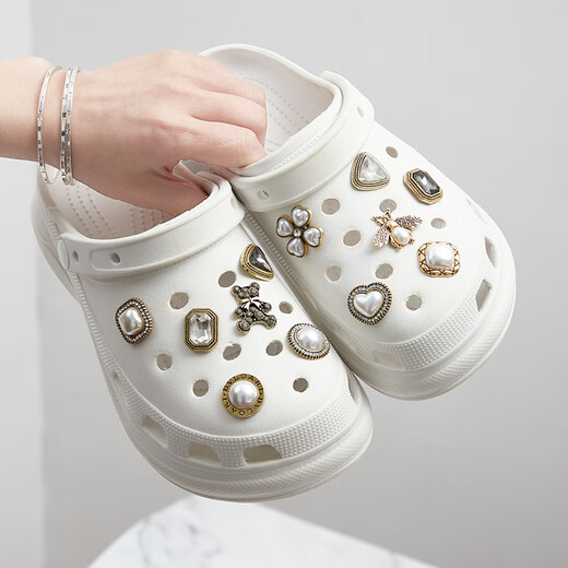 Jane Deiune adapts to cross hole shoes accessories crocs shoe flower diy accessories decoration Crocs shoelace buckle Baroque retro series does not include shoes
