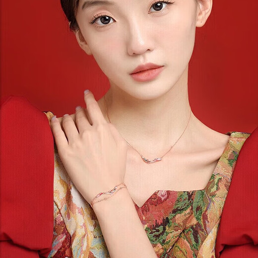 Farcoko Good Luck Koi Necklace Women's Heart-Friendly Jewelry Niche Birthday Chinese Valentine's Day Gift for Girlfriend or Wife Landing Koi Necklace