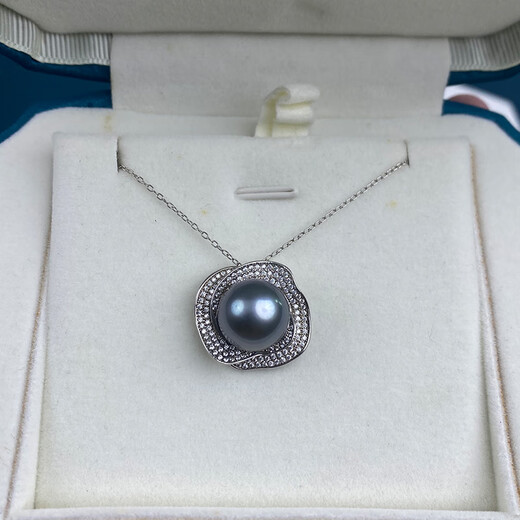Precious Tahitian black pearl pendant 12-13mm flawless round strong light seawater pearl pendant s925 silver free silver chain