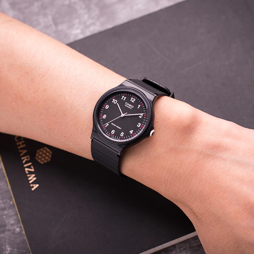 Casio (CASIO) small black watch for men and women, unisex student civil service examination, college entrance examination usable quartz watch MQ-24-1B
