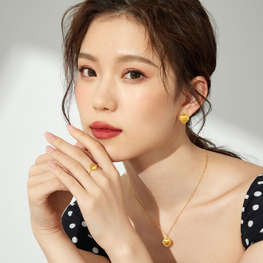 Lukfook Jewelry Pure Gold Silk Gold Buttons Gold Earrings and Earrings as Gifts Priced GJGTBE0016 3.83g (including labor cost 740 yuan) with silicone ear plugs