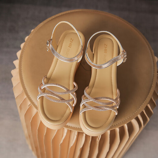 ZHR凉鞋女新品时尚捷克钻一字带坡跟女鞋夏季网红百搭透气罗马鞋子女 香槟色 （后跟6.5CM--搭扣款） 36