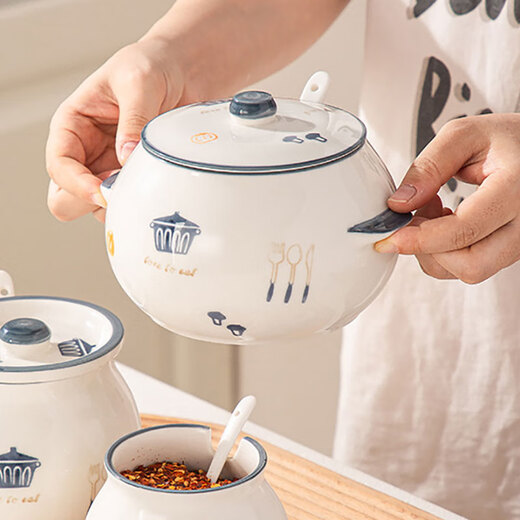 Man丂 double-eared lard jar with spoon large capacity 1.5L high temperature resistant and anti-scalding seasoning jar ceramic lard jar kitchen seasoning jar double-eared large lard jar with spoon white and blue