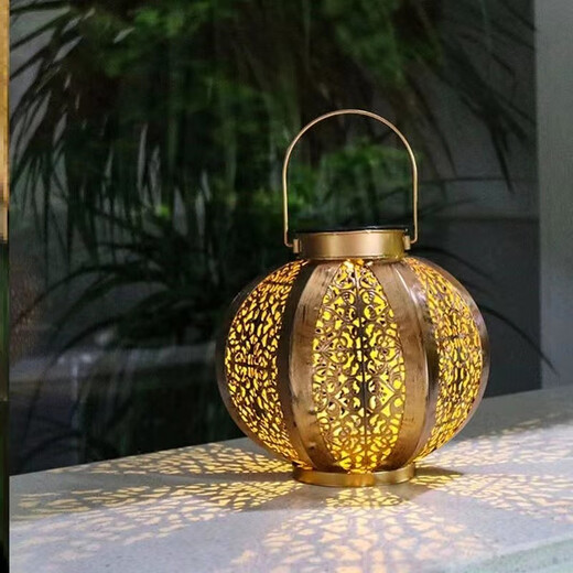 Shiyan Solar Garden Lamp Iron Lantern Retro Night Light Waterproof Outdoor Villa Balcony Garden Atmosphere Light and Shadow Small Flower Iron Lamp