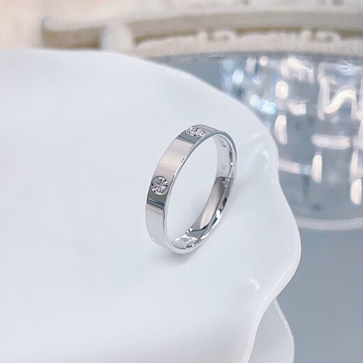 Laofu gold platinum solid solid screw-shaped rice-shaped ring ring (face width is about 3. Mother and lover's birthday Mid-Autumn Festival gift screw-shaped rice-shaped ring ring (about 4.57g)