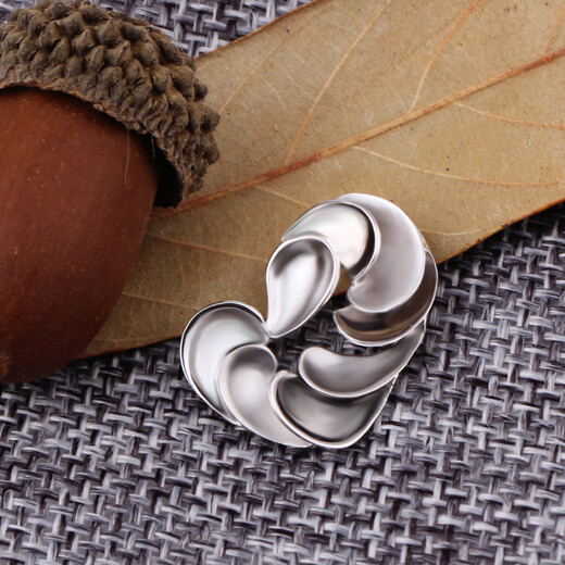 Guohua Jewelry platinum PT950 fashionable abstract heart-shaped pendant pendant, about 2.97 grams