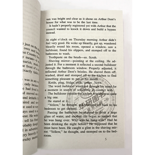 英文原版 银河系漫游指南 The Hitchhiker's Guide to the Galaxy