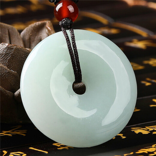 Youyue Life UVE Jade Peace Buckle Pendant Ice Waxy Hydrating Bean Color Baby Jade Pendant Men's and Women's Round Jade Pendant